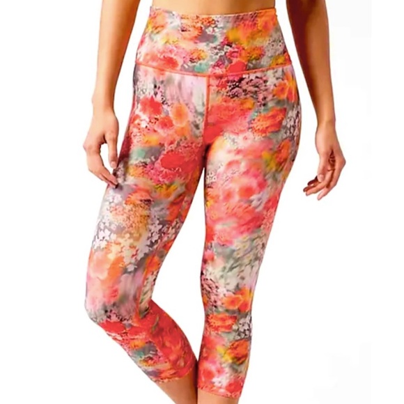 Athleta Floral Elation Capri - Picture 1 of 6
